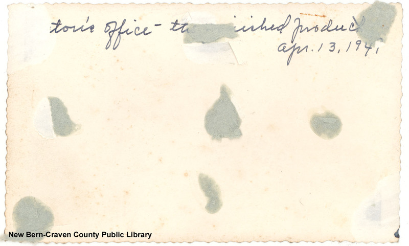 gastonofficeE0002a.jpg gastonofficeE0002a.jpg