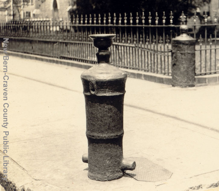 Lady Blessington Cannon and a second cannon 