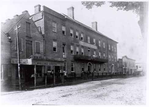 Newbern, Gaston House Hotel