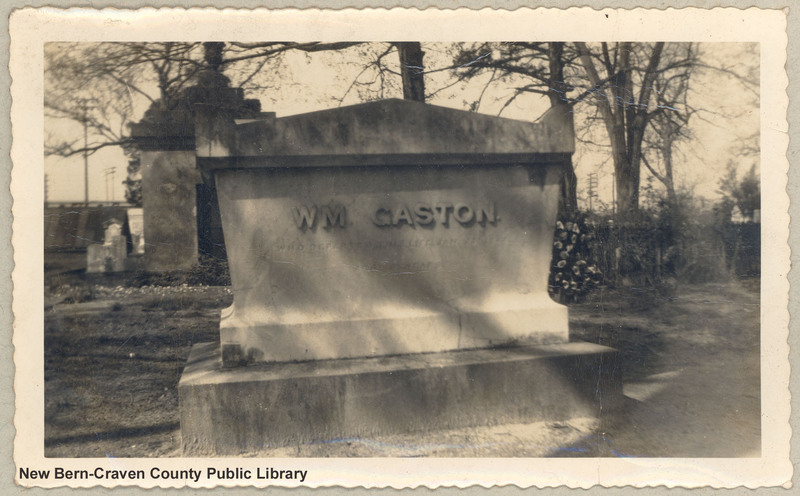 gastontomb0001a.jpg gastontomb0001a.jpg