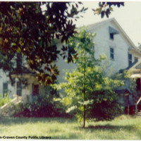 House, south side Trent River, off of Madam Moore Lane