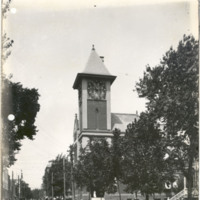 U.S. Court House and Post Office, northwest corner of Pollock and Craven streets, ca. 1910.